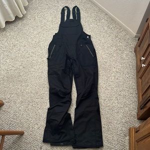 Women’s 686 snowboard bibs
